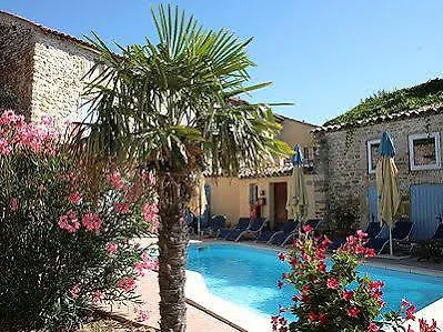 Logis Restaurant La Bastide Saint Bach 3* Suze-la-Rousse