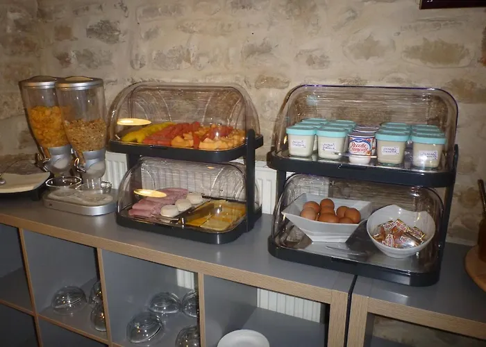 Hotel Logis La Bastide Saint Bach 3*