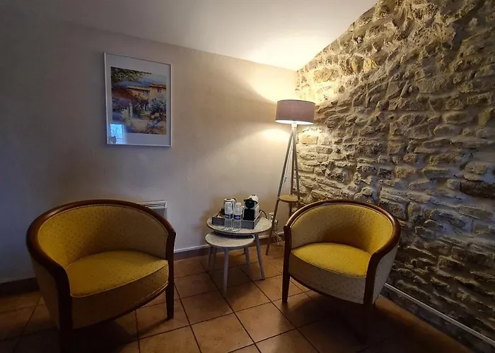 Hotel Logis La Bastide Saint Bach Suze-la-Rousse