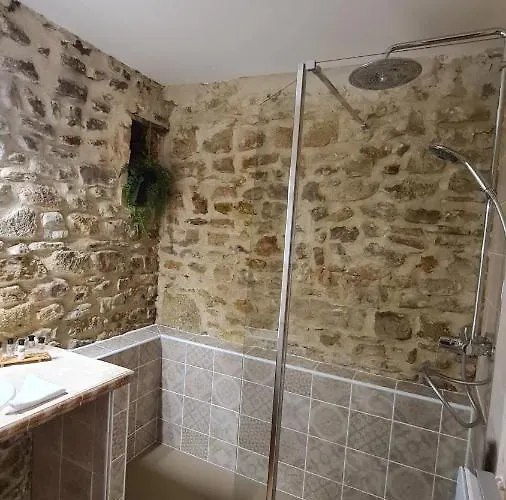 Logis La Bastide Saint Bach 3*