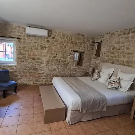 Logis La Bastide Saint Bach 3* Suze-la-Rousse